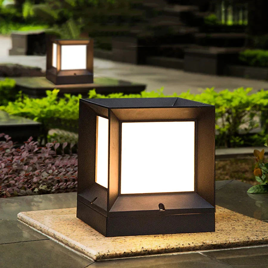 Outdoor Standing Lamp with Warm LED Lighting – Modern Outdoor Light Fixture for Gates and Driveways 3