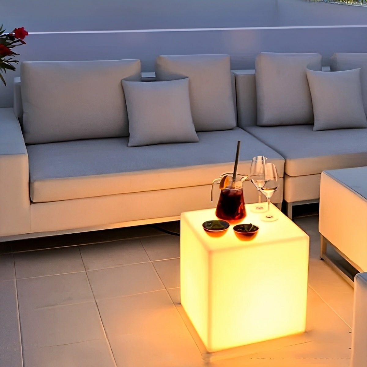 360 ° Modern Minimalist Cube Outdoor Floor Lamp